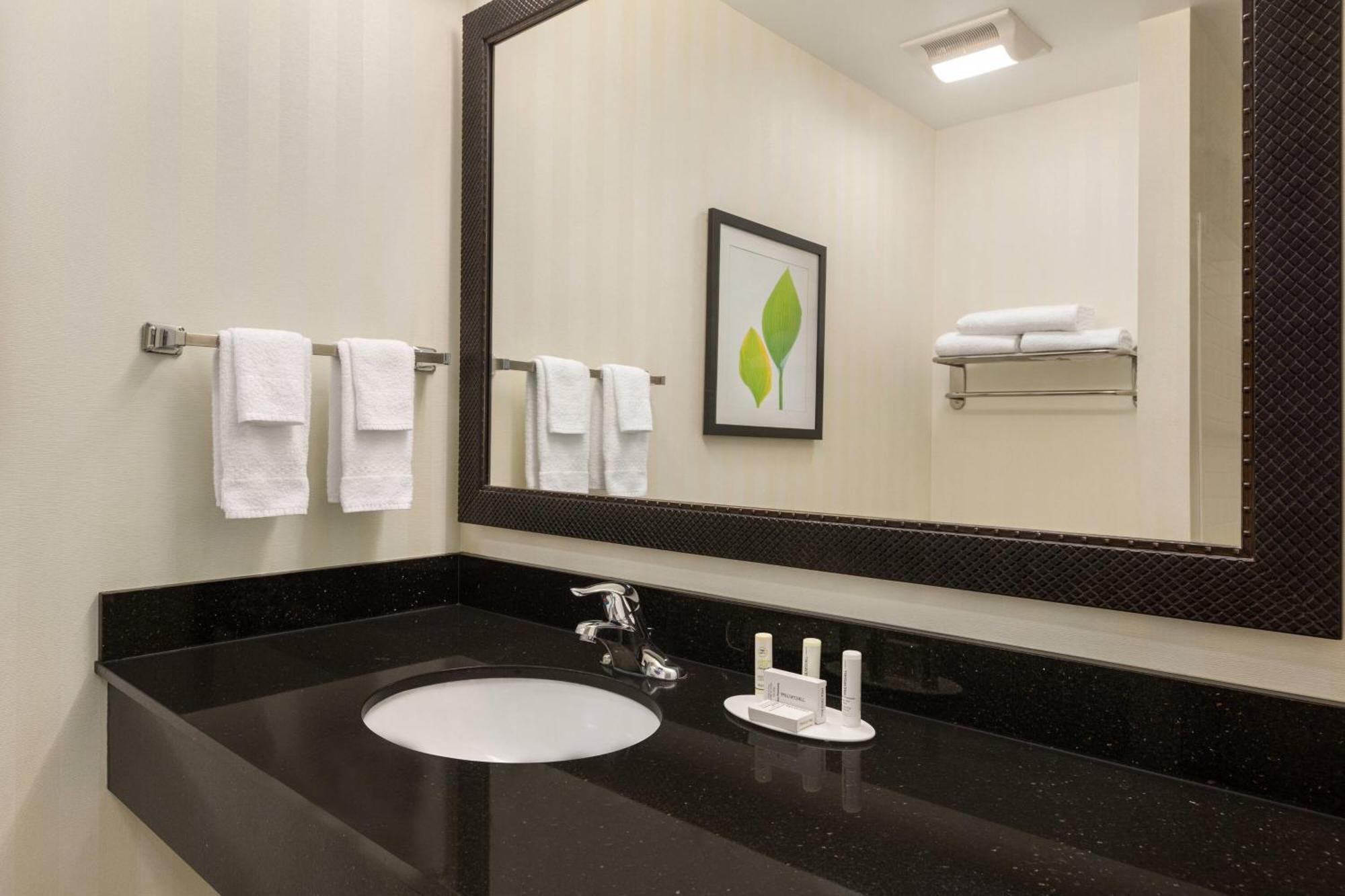 Fairfield Inn & Suites Jacksonville West/Chaffee Point מראה חיצוני תמונה