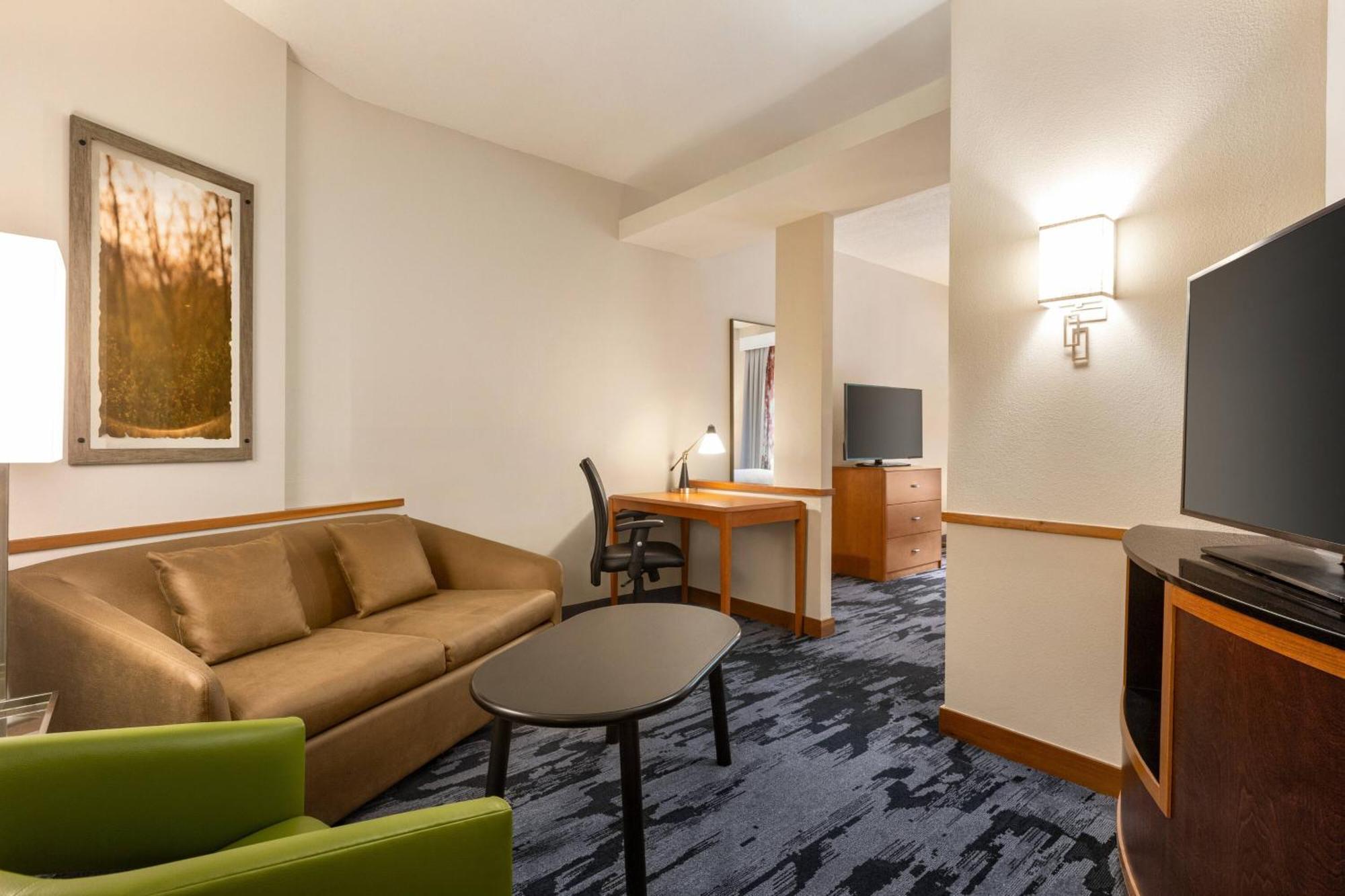 Fairfield Inn & Suites Jacksonville West/Chaffee Point מראה חיצוני תמונה