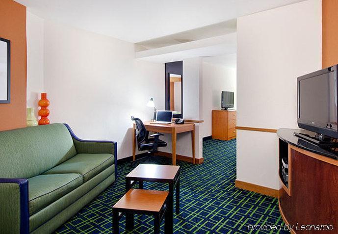 Fairfield Inn & Suites Jacksonville West/Chaffee Point חדר תמונה