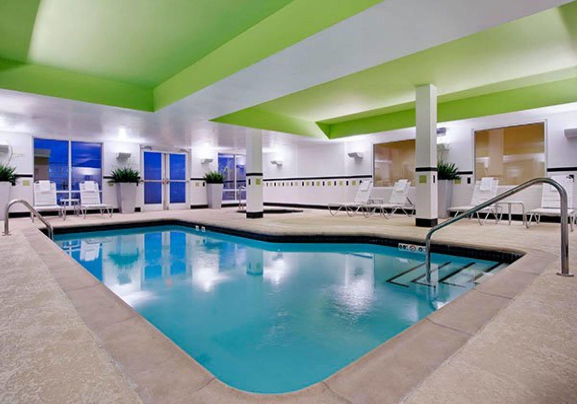 Fairfield Inn & Suites Jacksonville West/Chaffee Point מראה חיצוני תמונה