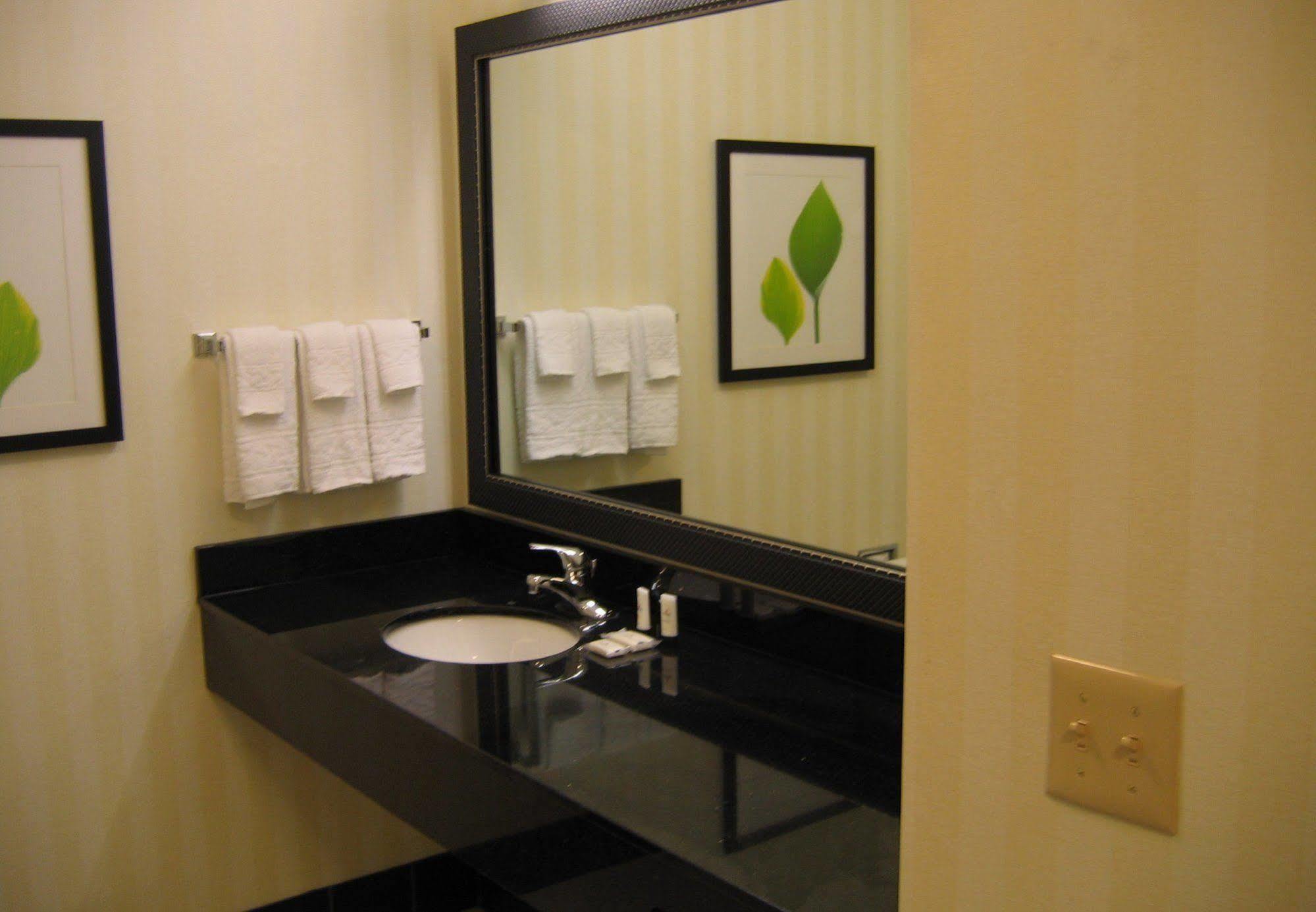 Fairfield Inn & Suites Jacksonville West/Chaffee Point מראה חיצוני תמונה